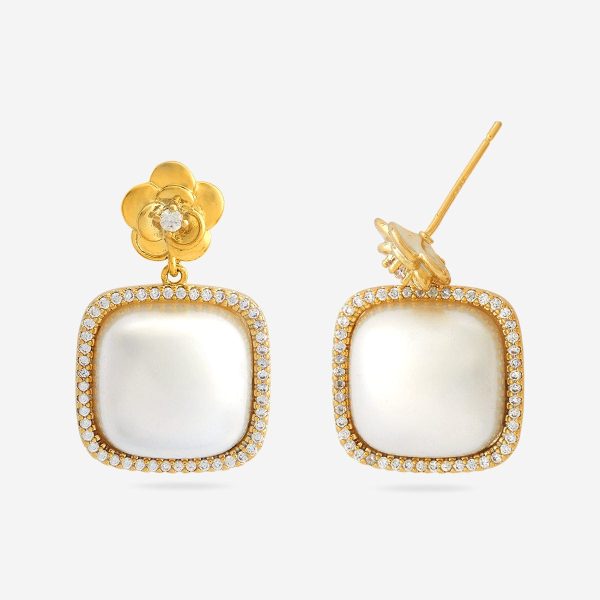 Trendy Pearl Earring 175073 on Sale