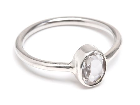 Bergkristall, liten oval slät silverring For Cheap